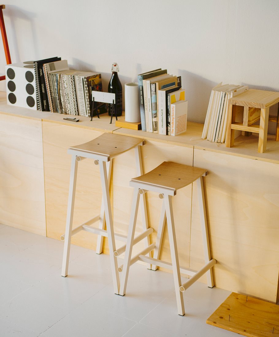 Taburete 8 Bar Stool