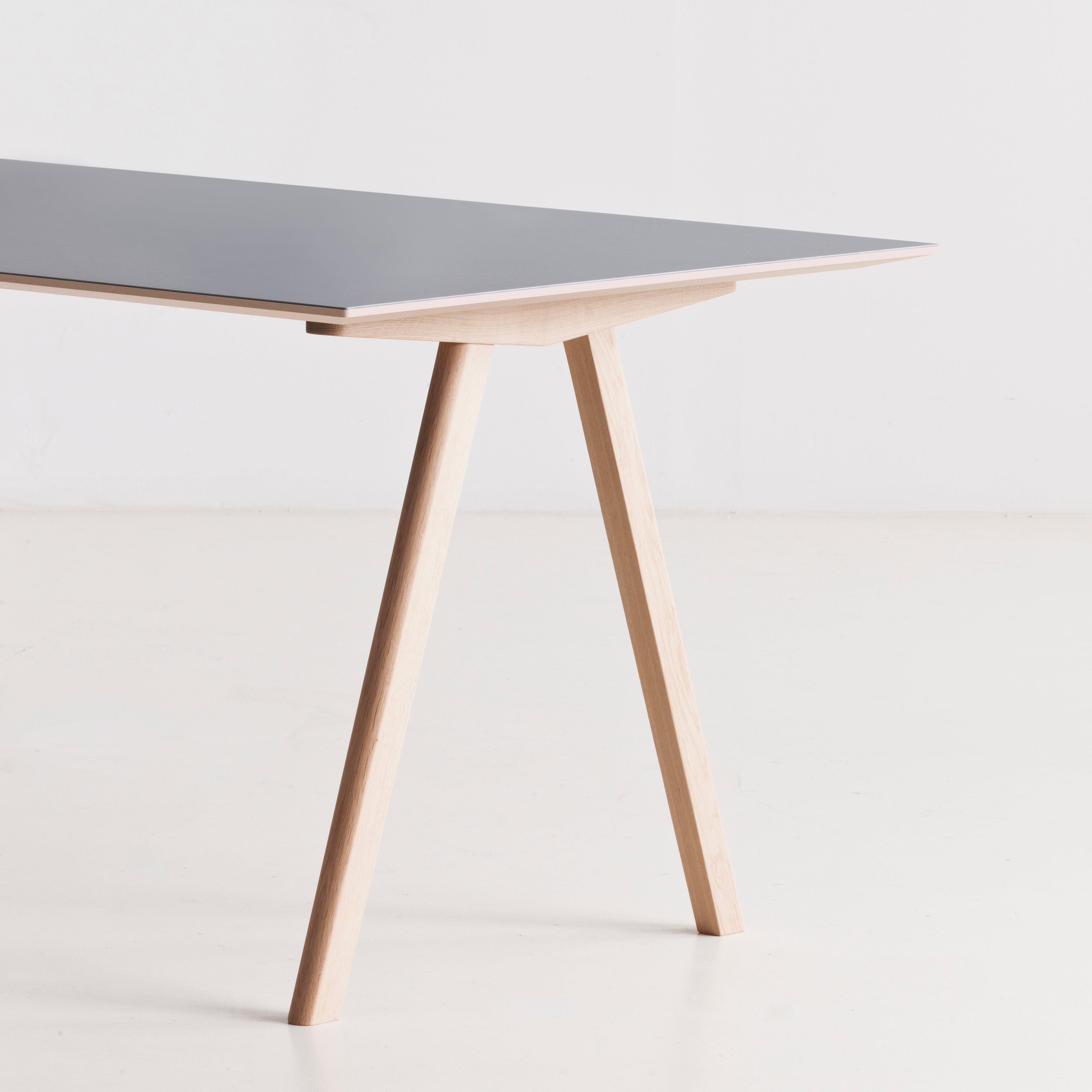 CPH 10 Desk