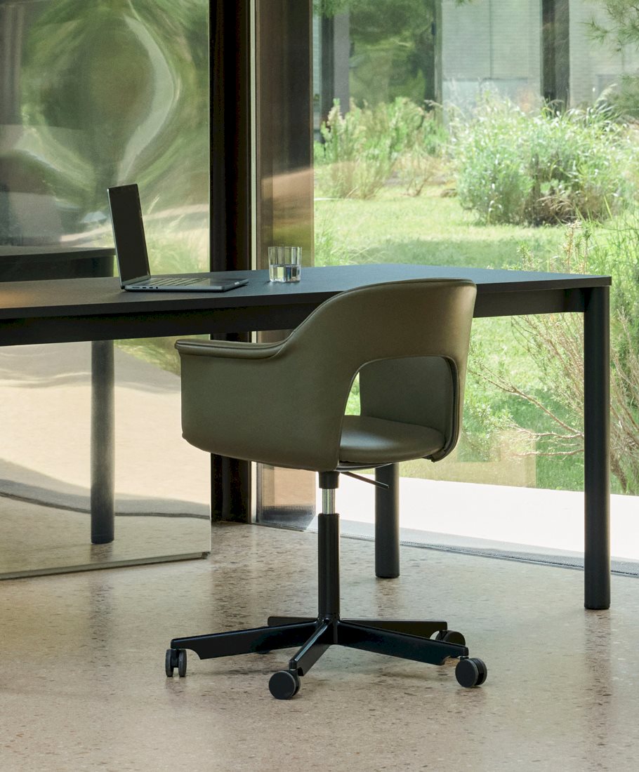 Layout Armchair 244